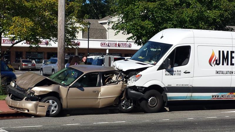 6 car MVA Rt.25A & George St Shoreham 9/24/15